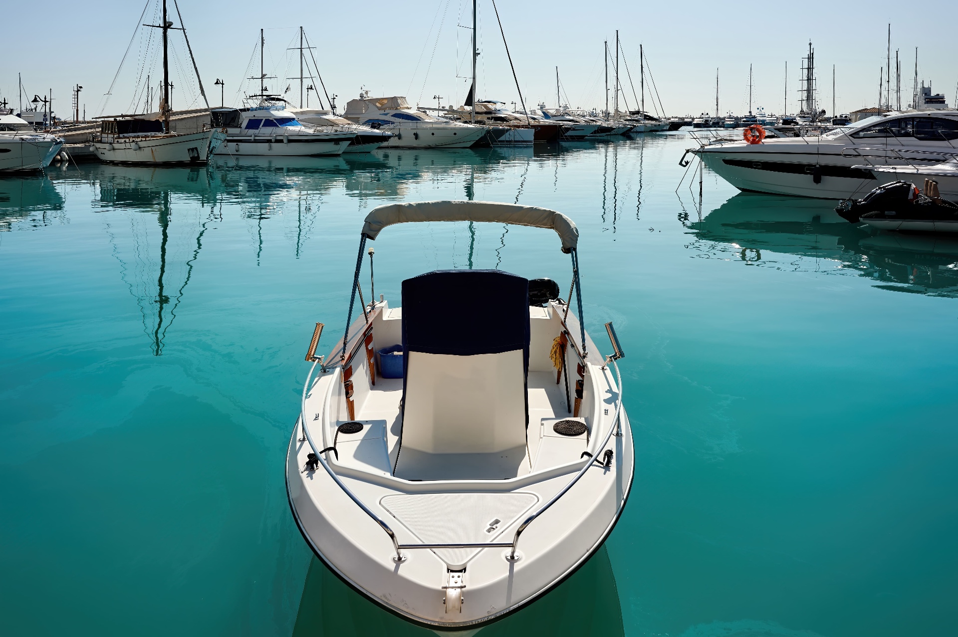Lancha motora en Ibiza